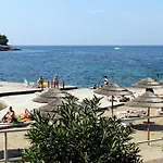 Apartments And Rooms With Parking Space Porec - 24373